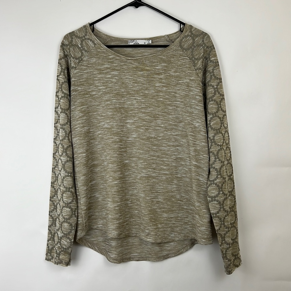 PRANA Zanita circle polka dot heathered tan and gray long sleeve raglan …